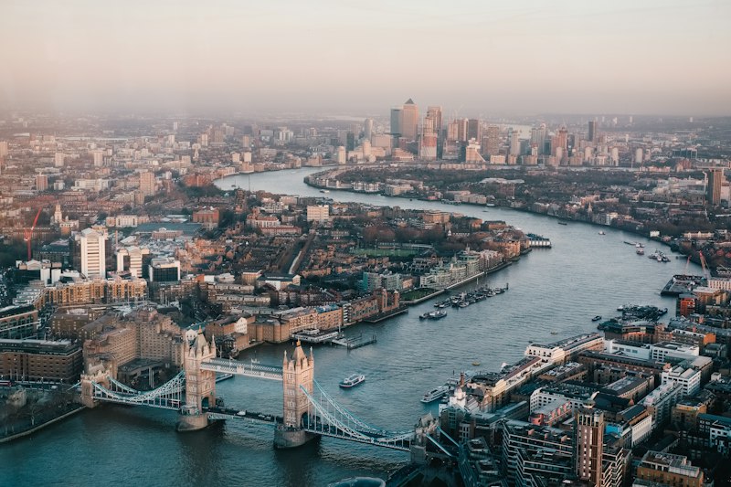 London Big Ben and Thames